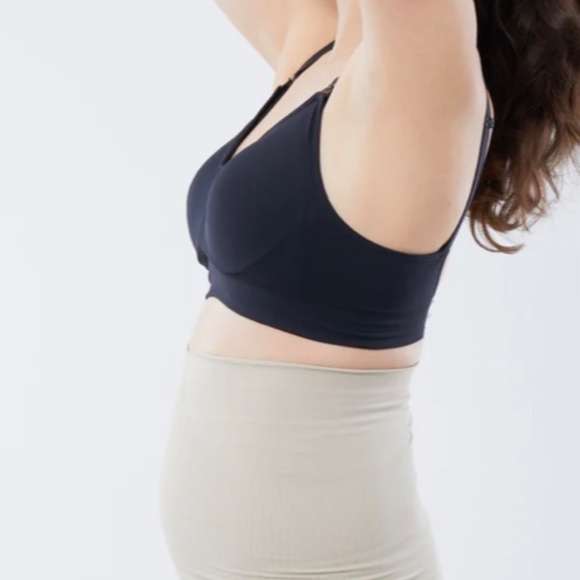 Ingrid & Isabel Nude Postpartum Belly Wrap - Picture 2 of 5